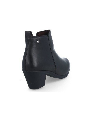 Comfortable woman leather ankle boots 10