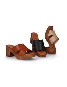 Women's wooden heeled clogs