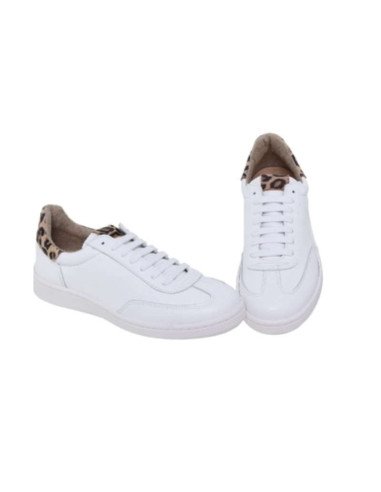 Zapatos casual piel blancos