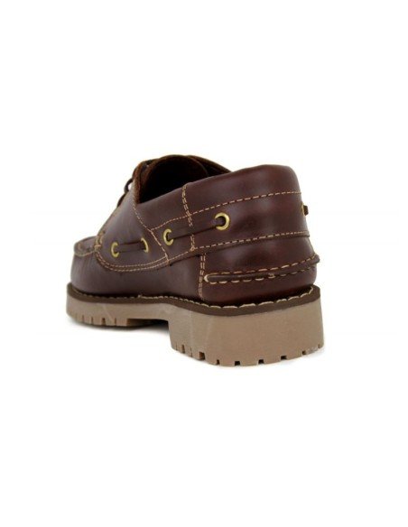 Náuticos hombre piel rojizo